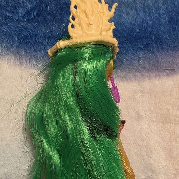 Monster High Jinifire - Picture 5 of 7